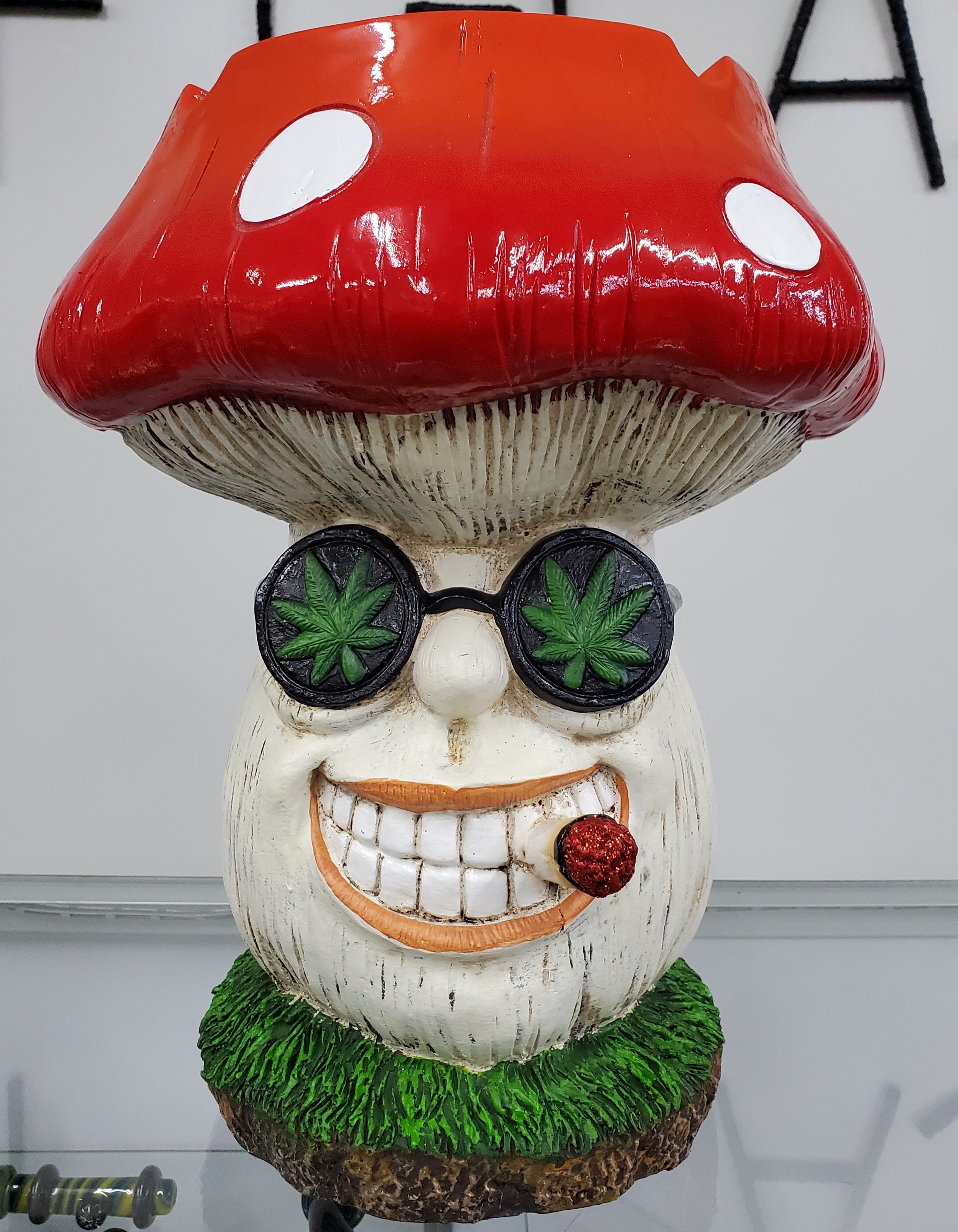 ashtray mushroom1.jpg